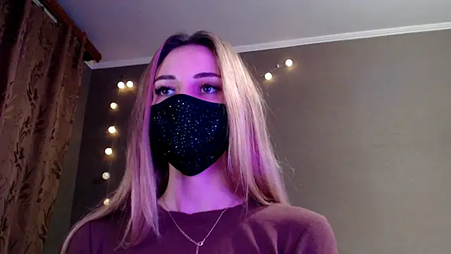 Iris lave online show from November 30, 7:40 pm