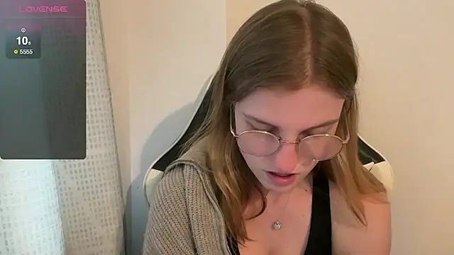 BustyKellyXXX online show from November 4, 2:33 pm