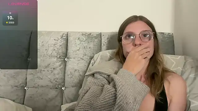 BustyKellyXXX online show from October 1, 7:30 pm