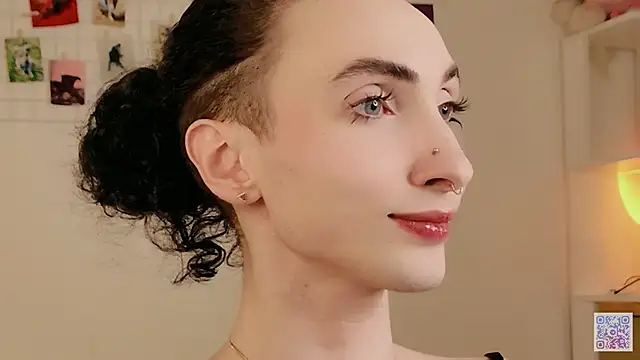 Queen of tease online show from February 9, 7:38 pm