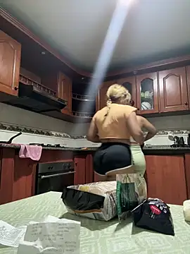 lilith cut3 online show from December 5, 6:42 pm