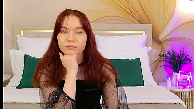 NoraHaynes online show from March 5, 3:02 am