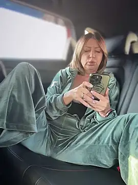 Milena-MilfaXXX online show from November 25, 6:26 am