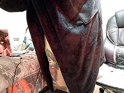 saenzjulieta1 online show from October 7, 1:10 am