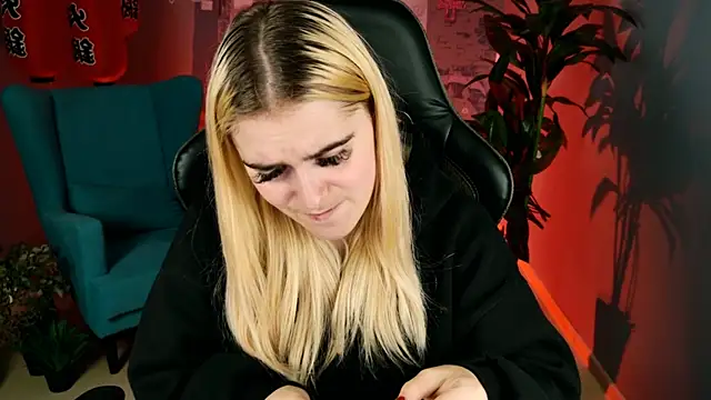 Stef Nicks online show from October 5, 9:58 am