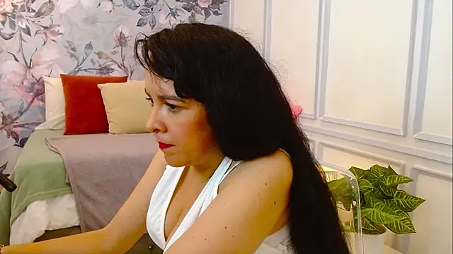 MiiaLane online show from September 30, 1:39 pm