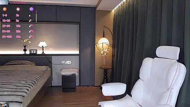 AYW-21 online show from December 18, 12:54 pm