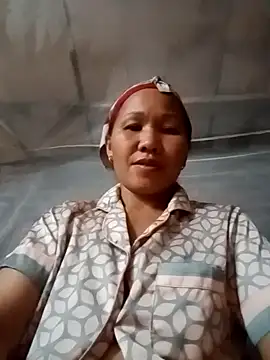 Snapshot of TinTin321 chatting on October 11, 2:42 pm TinTin321 online show from October 11, 2:42 pm