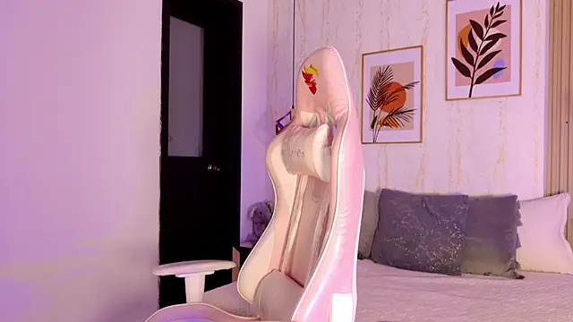 Ayleen Dunkan online show from September 23, 1:20 pm