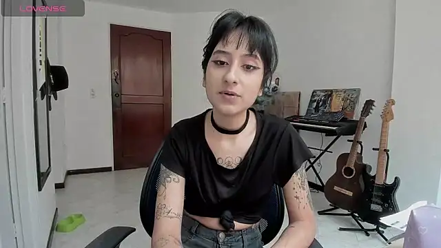 atenea dragon   online show from June 3, 9:20 pm