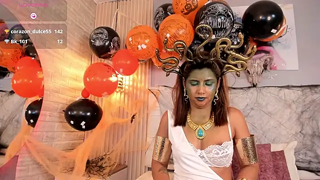 scarletbaker  online show from October 31, 6:56 pm