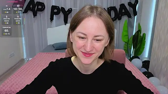 LuluChiiii online show from October 27, 10:44 am