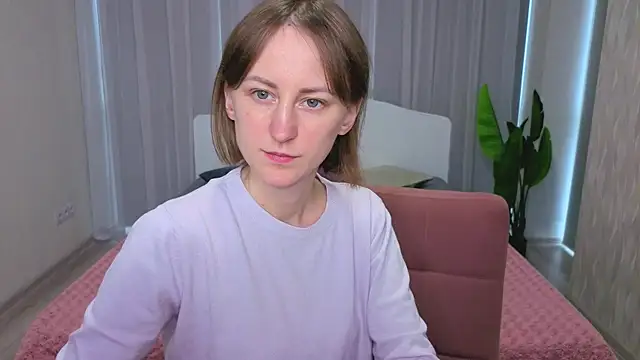 LuluChiiii online show from October 8, 11:14 am