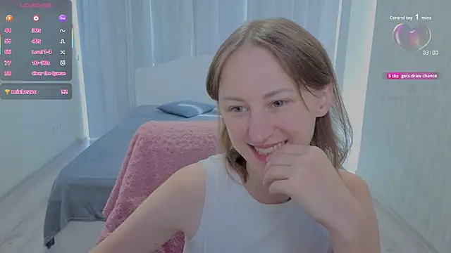 LuluChiiii online show from September 11, 10:37 am