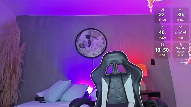 luccia smith online show from March 24, 2:17 am