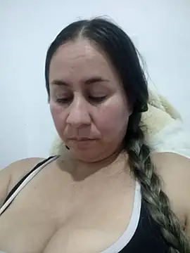 Nala1986 online show from November 6, 1:11 am