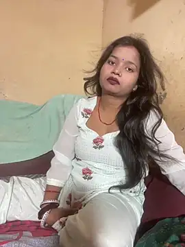 Priyasingh755 online show from June 21, 6:39 am
