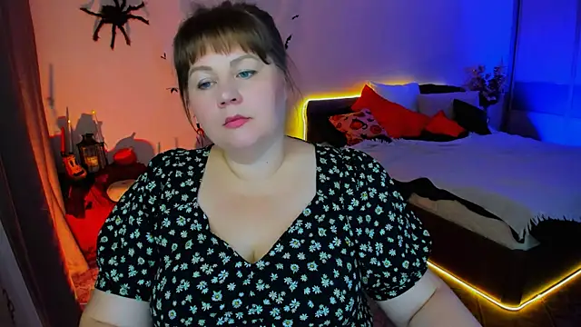 CrystaalStaar online show from November 3, 7:51 pm