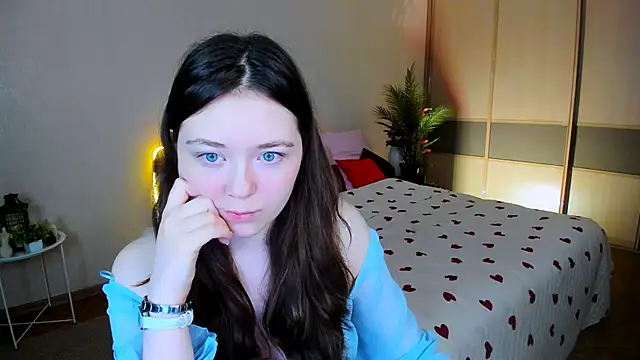 AlluringLookk online show from June 14, 4:35 am