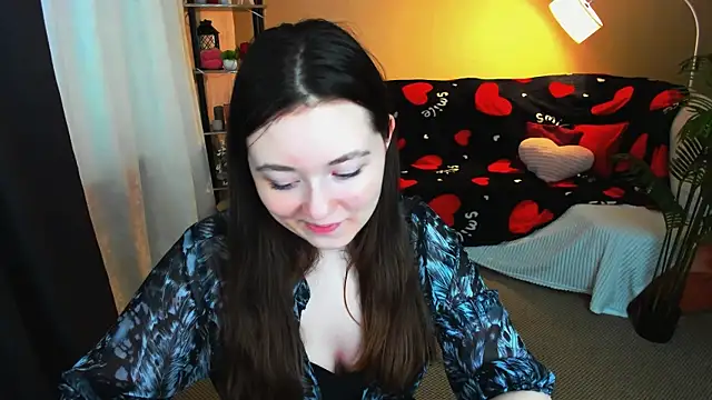 AlluringLookk online show from February 10, 12:30 pm