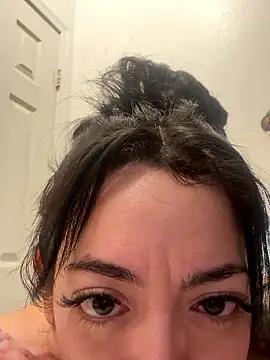 Snapshot of racoonbaby chatting on September 29, 7:57 am racoonbaby online show from September 29, 7:57 am