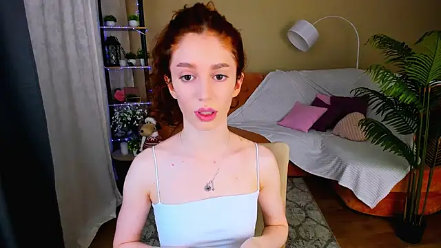 ChristinaConteeree online show from December 5, 12:50 pm