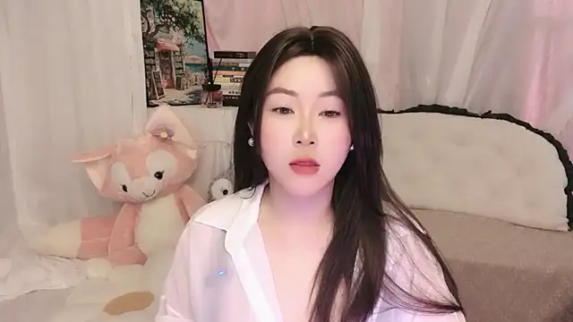 Emmaq996 online show from May 7, 2:49 am