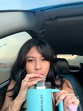 lynn9000 online show from November 15, 9:38 pm