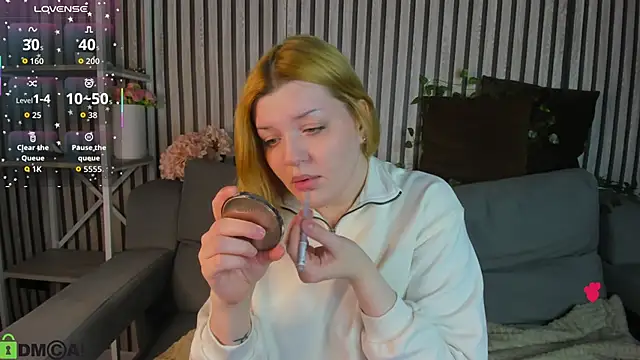 Michele Greenn online show from March 30, 1:05 am