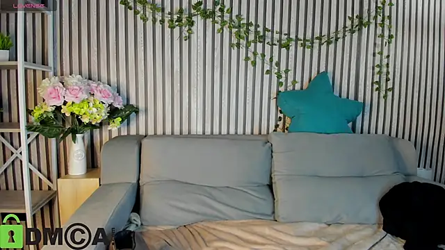 Michele Greenn online show from December 3, 1:08 am