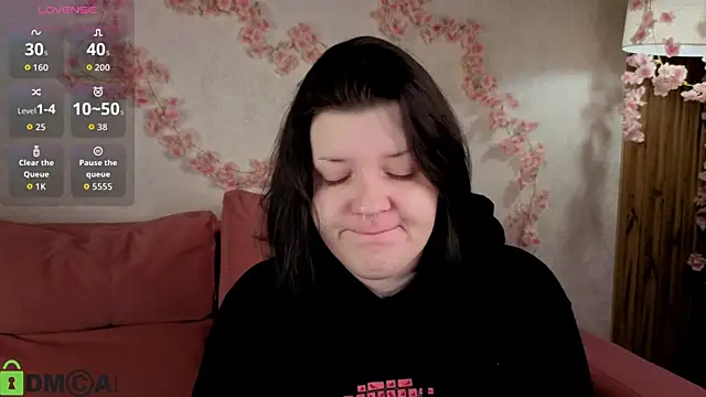 Michele Greenn online show from November 12, 1:36 am