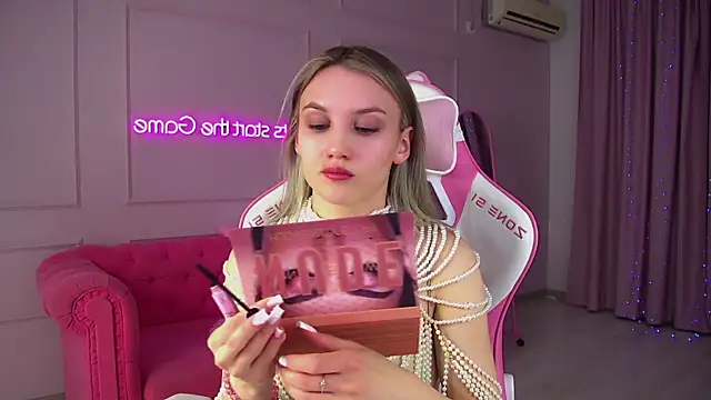 StacyEvances online show from November 29, 6:12 pm