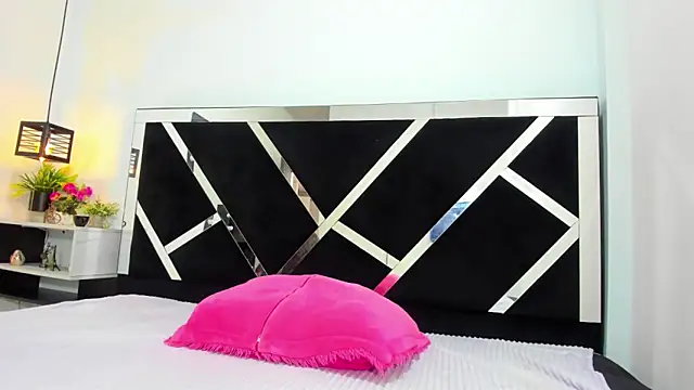 iisabella noa online show from January 17, 1:18 pm