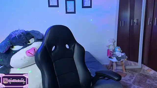 milita houston online show from October 29, 11:40 pm