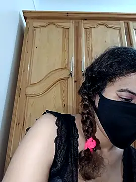 ghadiraa online show from November 29, 1:20 am