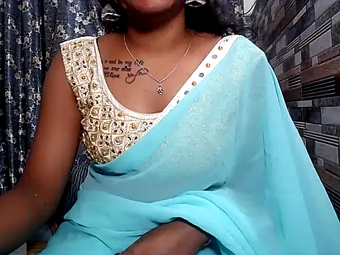 HOT AARVI11 online show from November 7, 5:18 pm