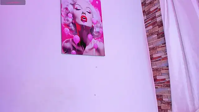 Brandy brown  online show from April 1, 11:02 pm