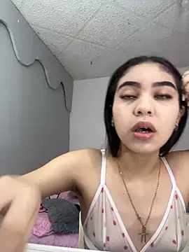 Snapshot of _Alix_7 chatting on September 14, 2:42 am Alix 7 online show from September 14, 2:42 am