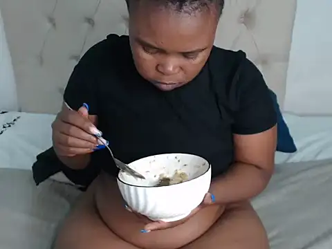 Lolly Ramochele online show from February 23, 3:00 pm