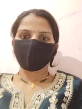 poojam93 online show from February 14, 10:39 am