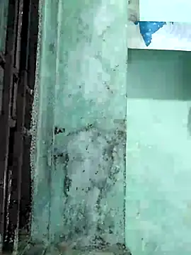 Snapshot of poojam93 chatting on September 11, 1:39 am poojam93 online show from September 11, 1:39 am