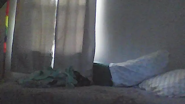 sarahkat86 online show from April 3, 10:41 pm