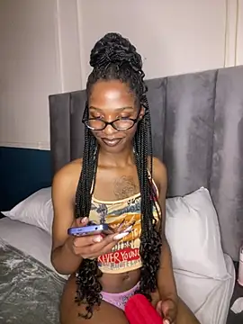 Trans fairy online show from January 16, 9:00 pm