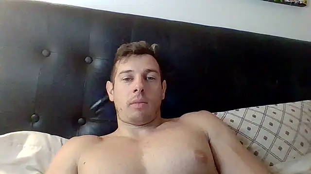 luca23millo90 online show from September 13, 3:03 am