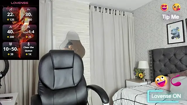 sweet  vanessa1 online show from October 9, 3:32 am