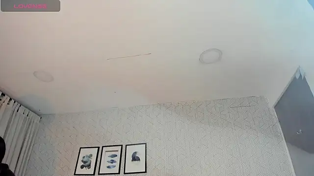 sweet  vanessa1 online show from October 15, 4:26 am