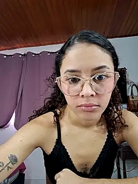 Snapshot of Britany_Sweety chatting on October 17, 4:43 pm Britany Sweety online show from October 17, 4:43 pm