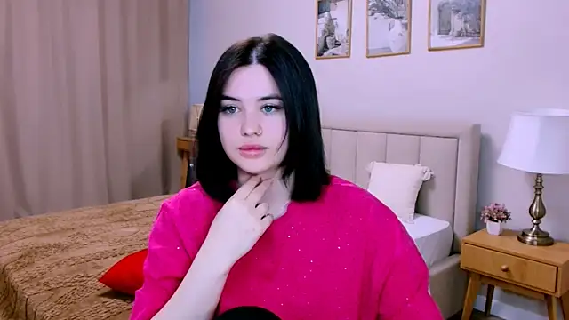 lil angel  online show from February 5, 9:01 am