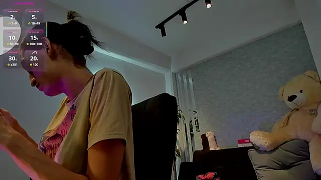 lily cash1 online show from April 15, 7:58 pm