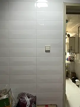 anna yngs online show from April 6, 4:46 am